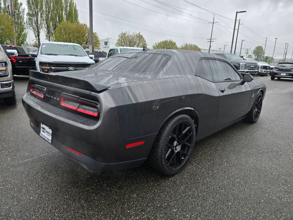 Used 2015 Dodge Challenger R/T Scat Pack RWD image 5
