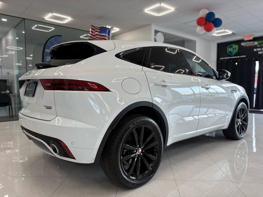 Used 2020 Jaguar E-PACE R-Dynamic HSE image 12