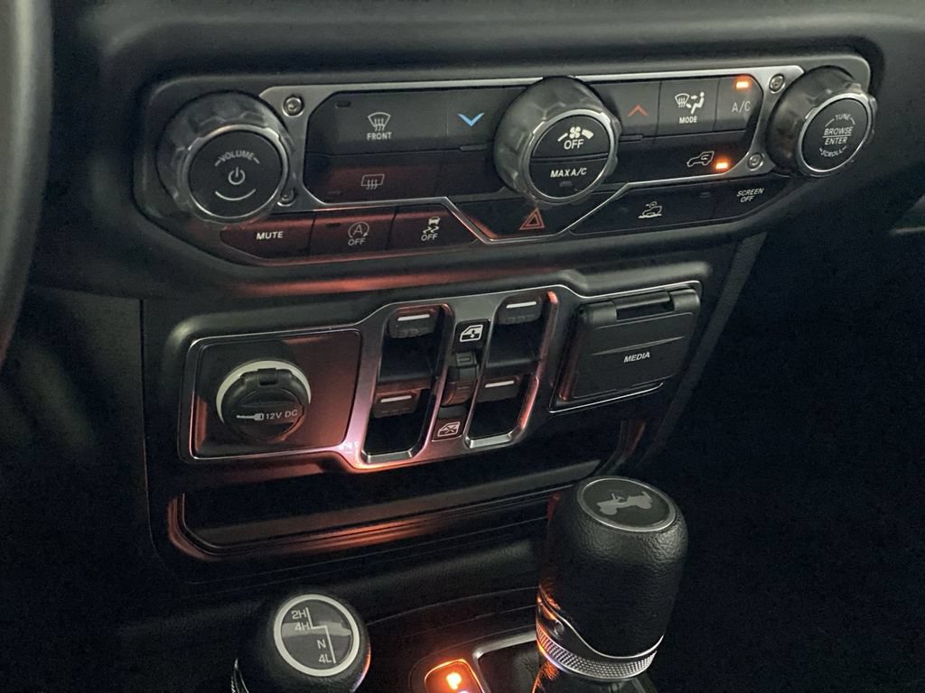Used 2022 Jeep Wrangler Unlimited Sport AWD/4WD image 22
