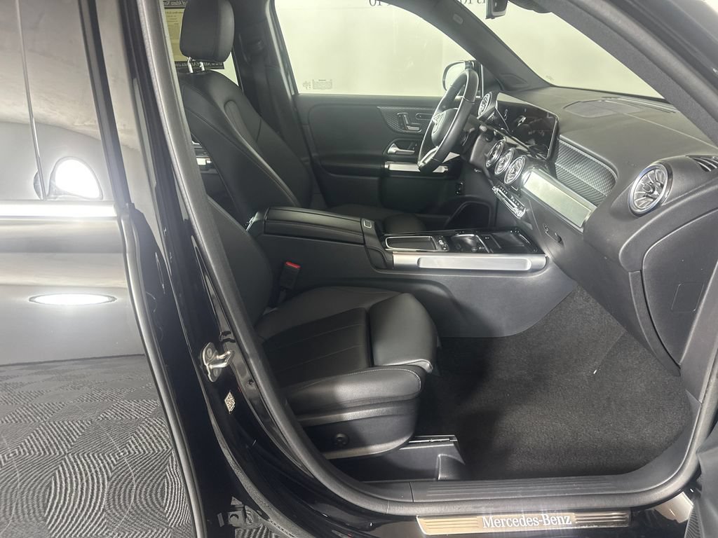 Certified 2025 Mercedes-Benz GLB 250 4MATIC image 14