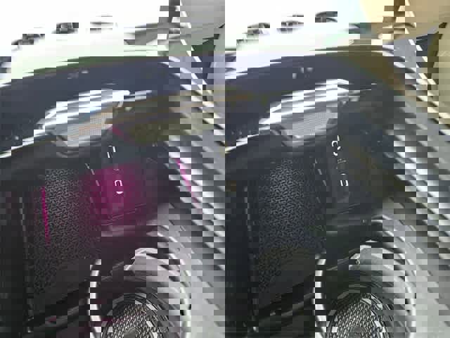 Used 2025 Mercedes-Benz GLC 300 GLC 300 image 31