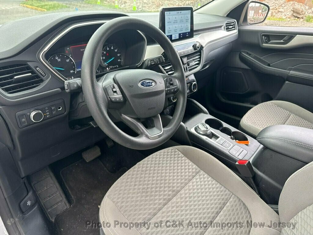 Used 2022 Ford Escape SE AWD/4WD image 10