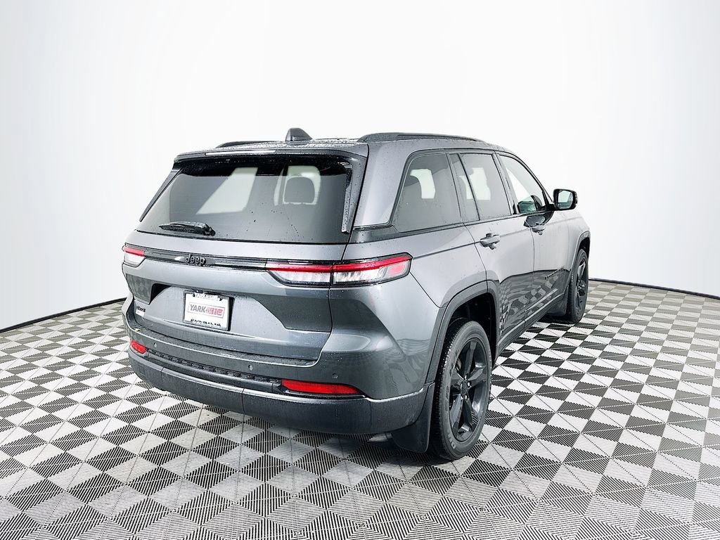 Certified 2024 Jeep Grand Cherokee Altitude image 12