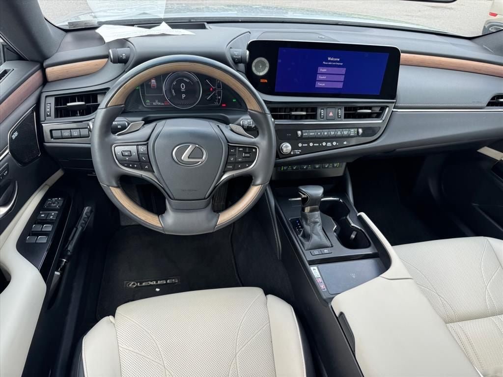 Used 2024 Lexus ES 300h Ultra Luxury w/ Accessory Package (Z1) FWD image 11