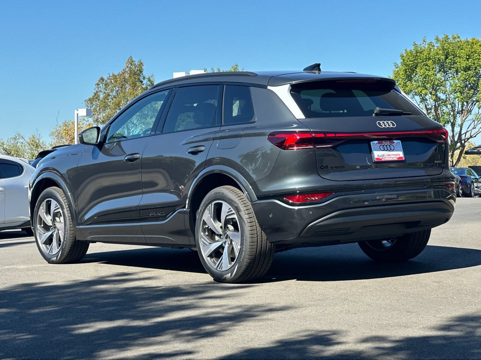 New 2027 Audi Q6 e-tron Premium AWD/4WD image 4