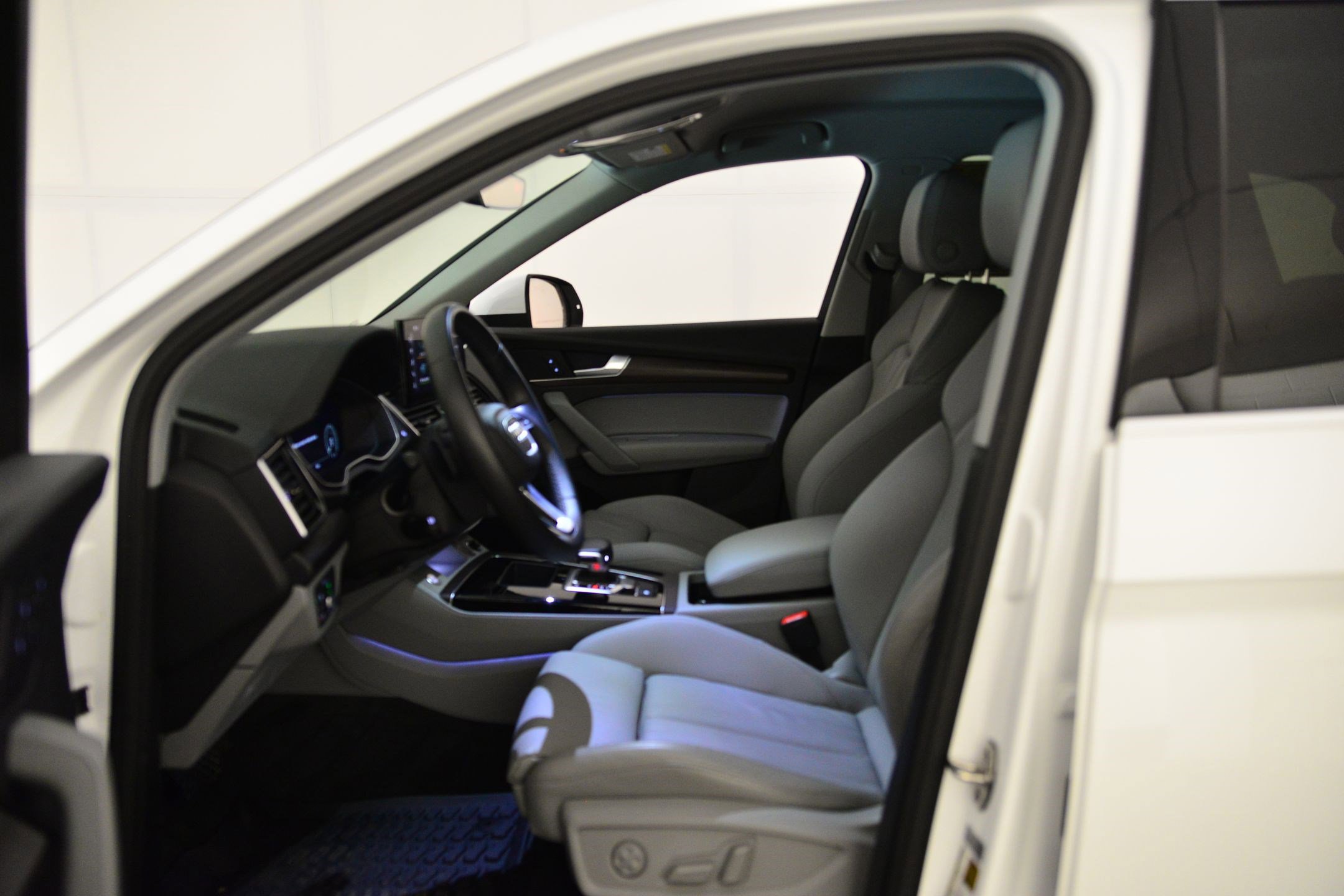 Certified 2022 Audi Q5 e Premium w/ Convenience Package image 26