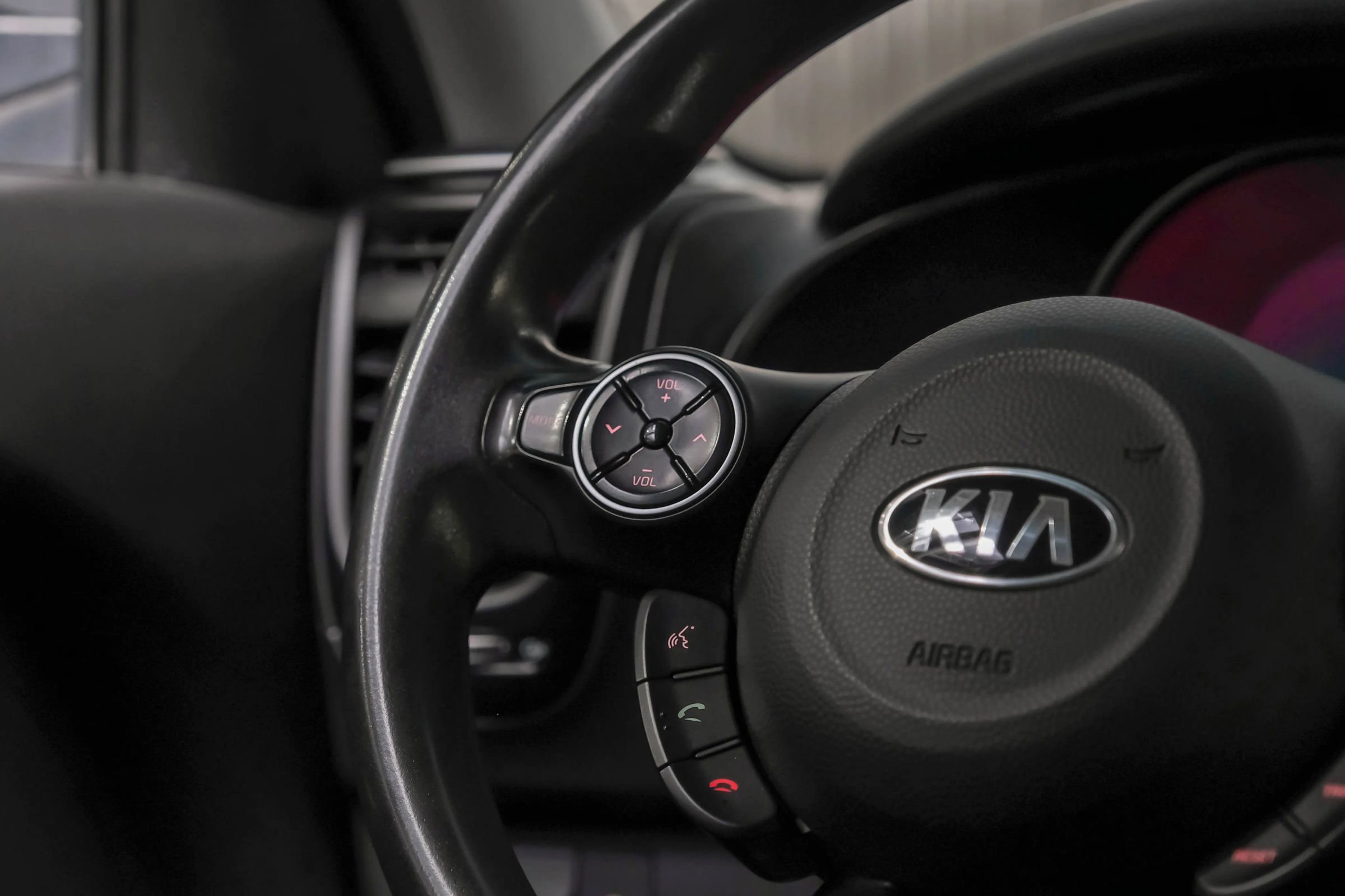 Used 2019 Kia Soul + image 17