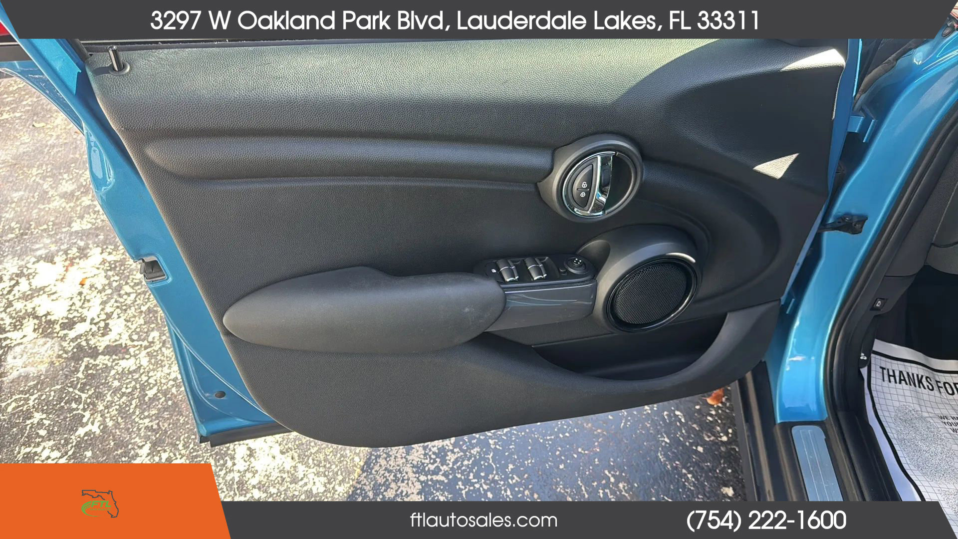 Used 2015 MINI Cooper 4-Door Hardtop image 19