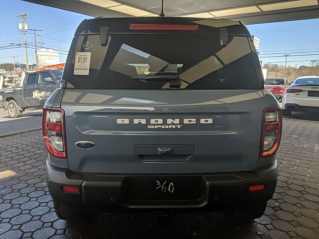 Used 2025 Ford Bronco Sport Badlands image 6