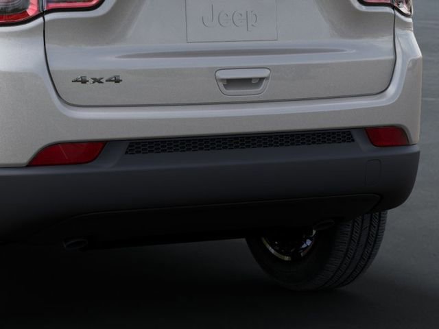 New 2026 Jeep Compass Latitude image 13
