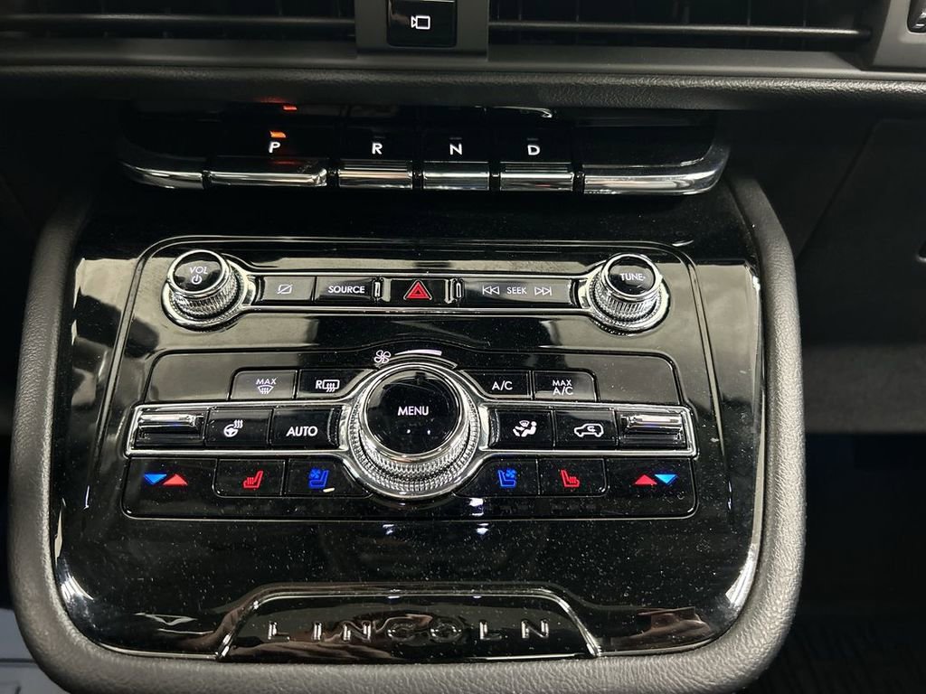 Used 2022 Lincoln Corsair Standard w/ Premium Package image 20