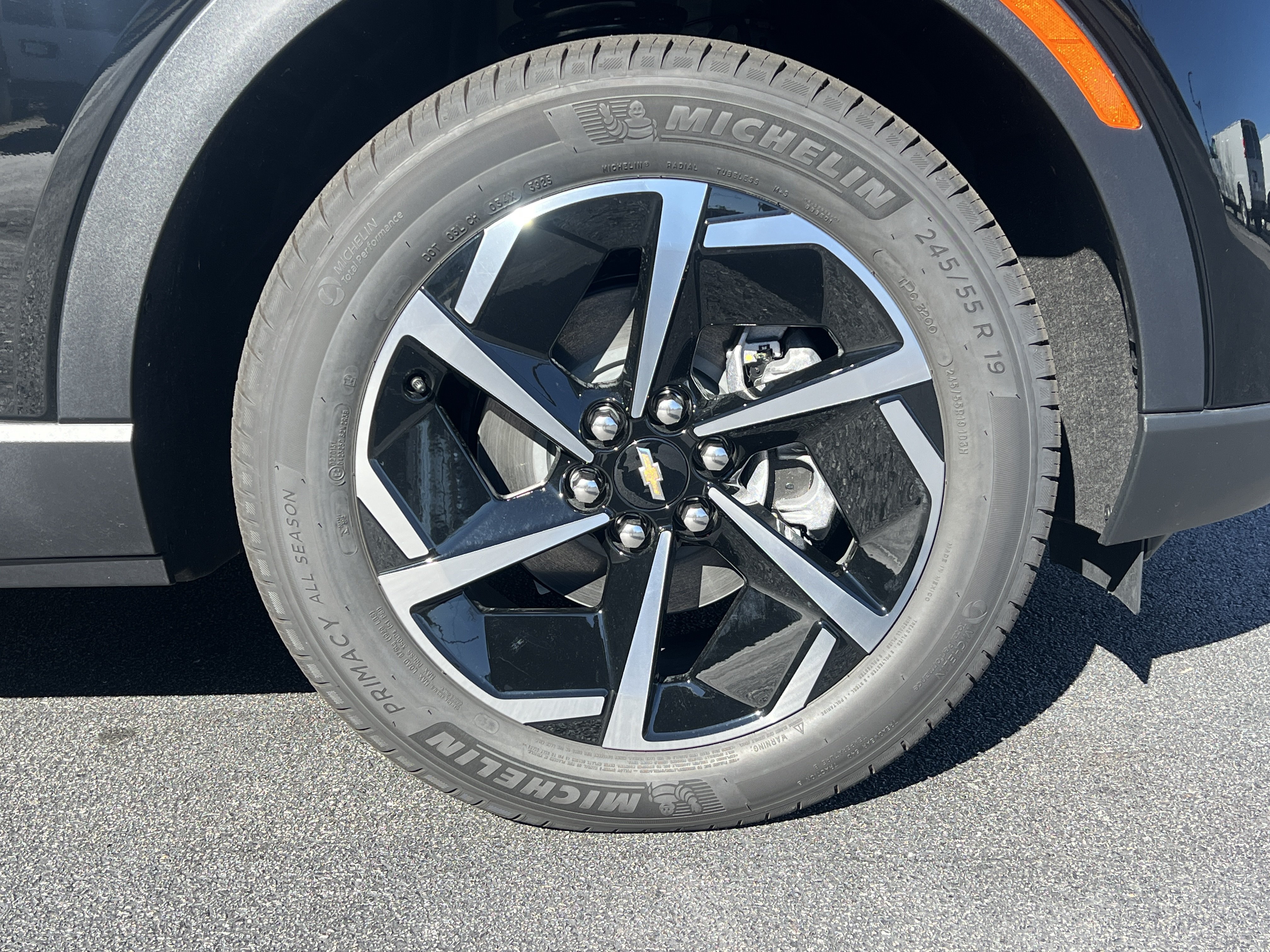 New 2026 Chevrolet Equinox EV LT AWD/4WD image 37