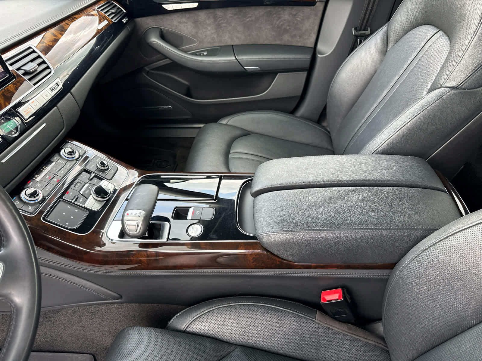 Used 2018 Audi A8 L 3.0T w/ Executive Package AWD/4WD image 22