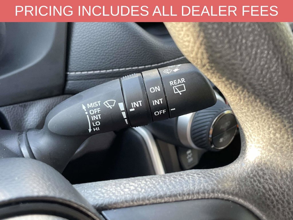 Used 2025 Toyota RAV4 XLE AWD/4WD image 27