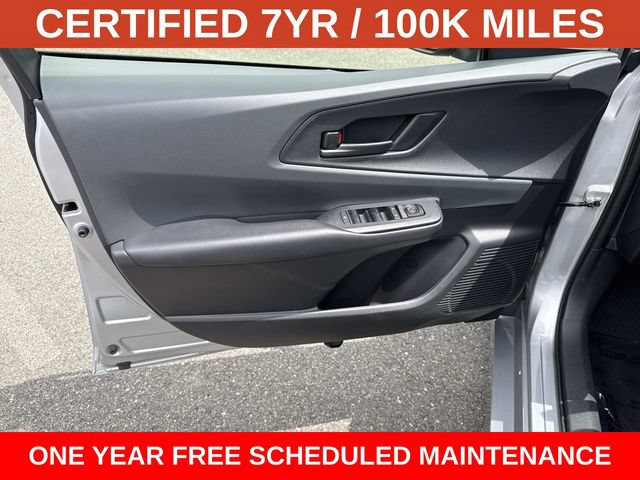 Used 2025 Toyota Prius LE FWD image 13