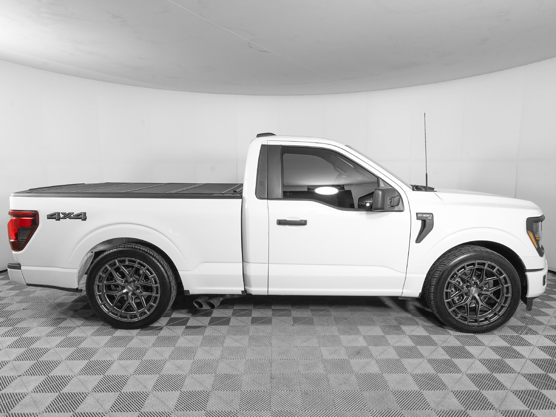 Used 2025 Ford F150 XL AWD/4WD image 4
