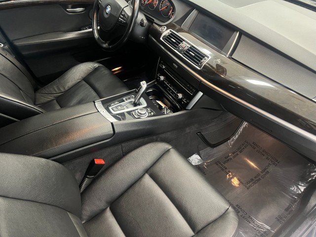 Used 2010 BMW 550i Gran Turismo xDrive AWD/4WD image 16