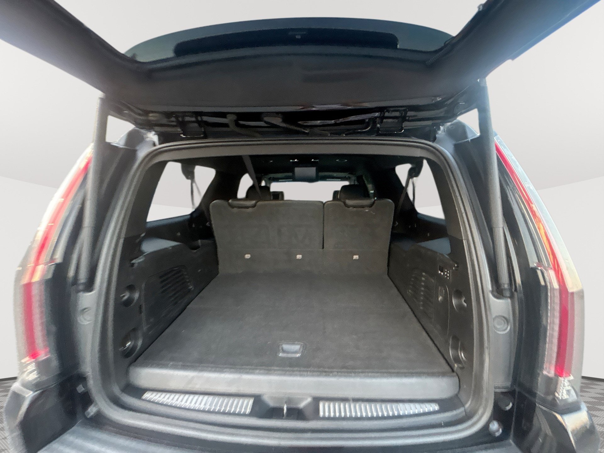 Used 2019 Cadillac Escalade ESV Platinum AWD/4WD image 22