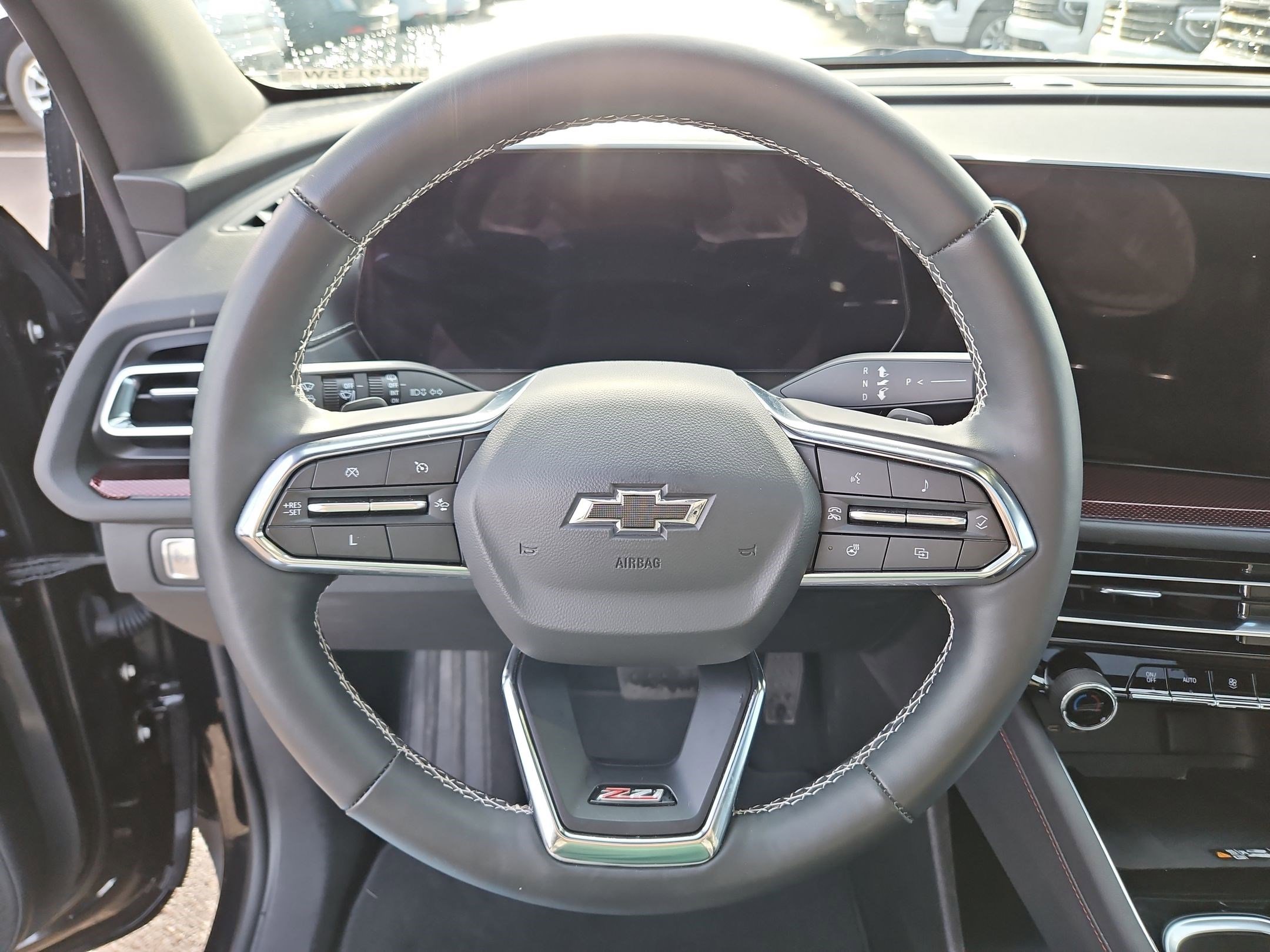 Used 2025 Chevrolet Traverse Z71 w/ Driver Confidence Package AWD/4WD image 17