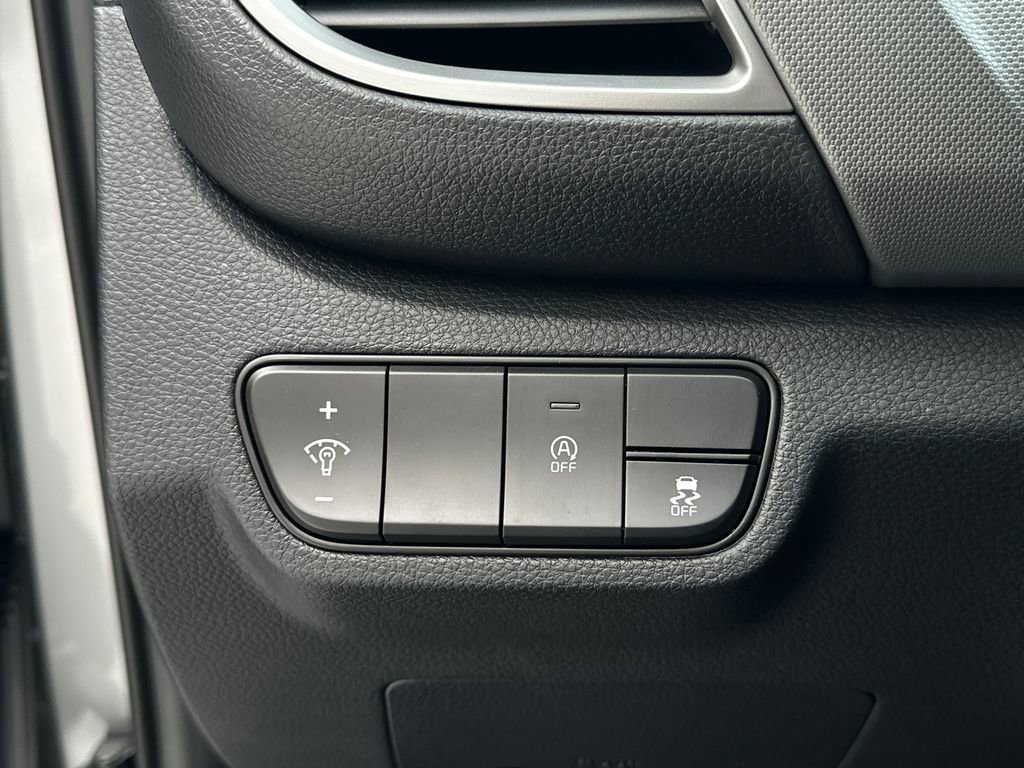 New 2026 Kia Seltos LX image 17