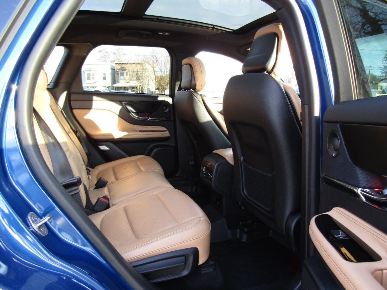 Used 2020 Lincoln Corsair Reserve w/ Equipment Group 201A image 26