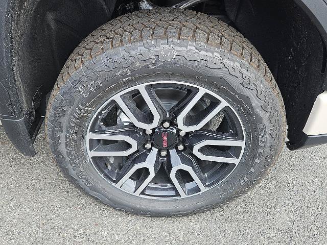 New 2026 GMC Sierra 1500 AT4 w/ AT4 Premium Package AWD/4WD image 7