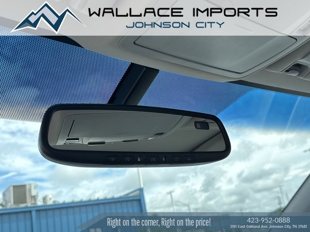 Used 2015 Toyota Avalon XLE Touring FWD image 17