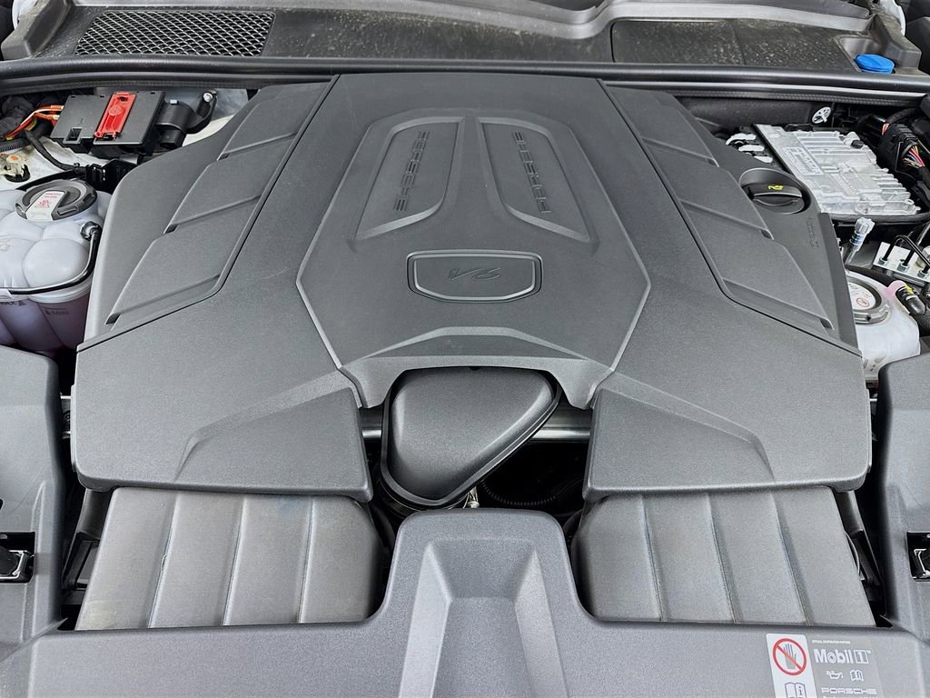 Certified 2025 Porsche Cayenne E-Hybrid image 32