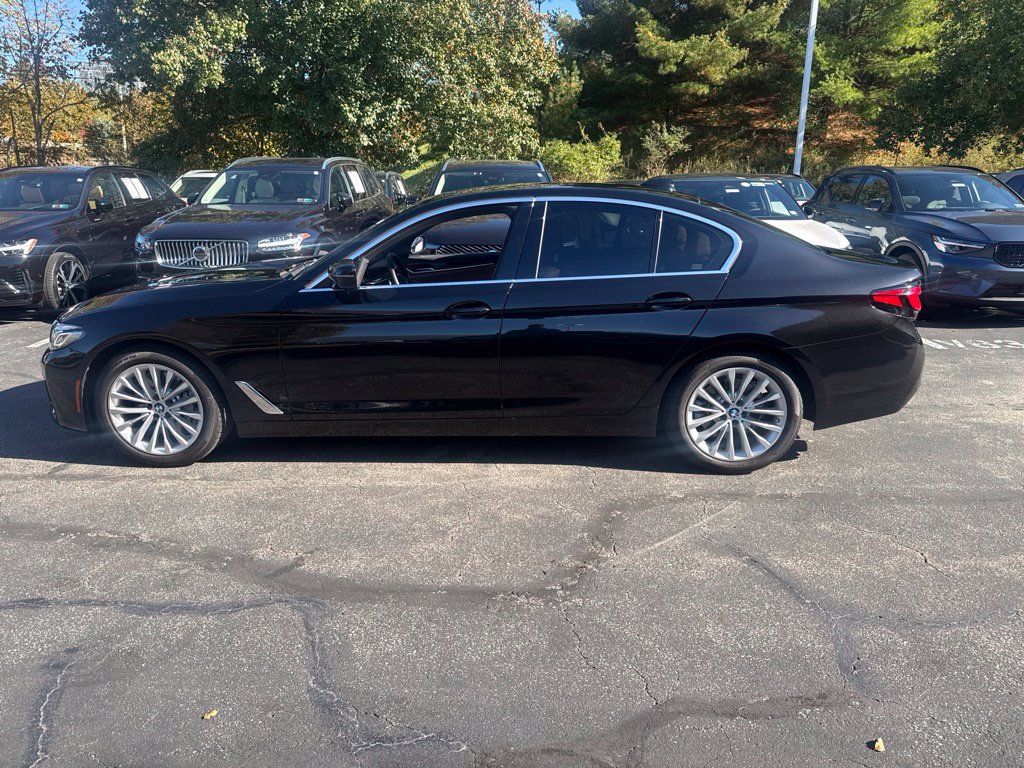 Used 2023 BMW 530i xDrive w/ Convenience Package AWD/4WD image 3