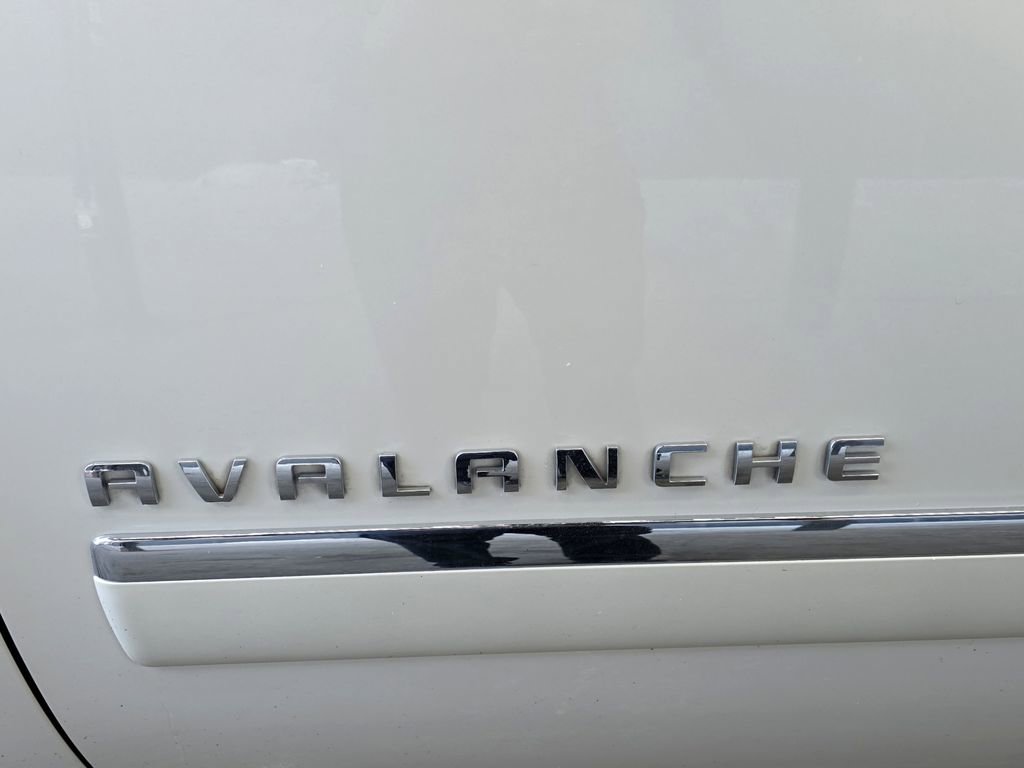 Used 2012 Chevrolet Avalanche LTZ image 22