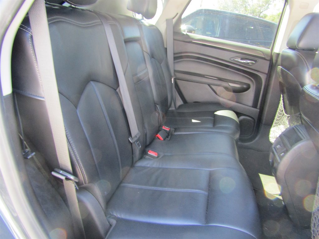 Used 2012 Cadillac SRX FWD image 6