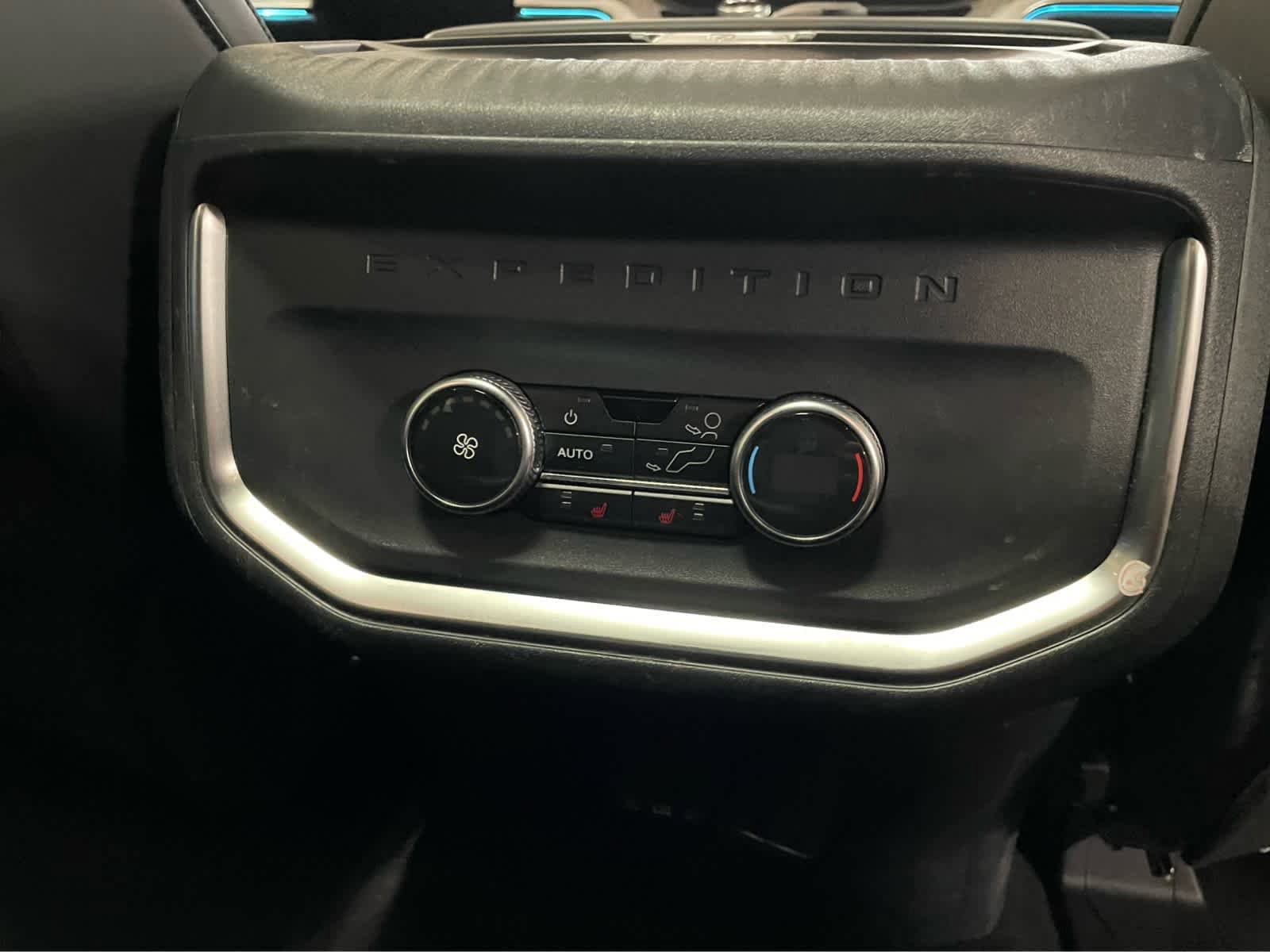 Used 2025 Ford Expedition Tremor AWD/4WD image 45