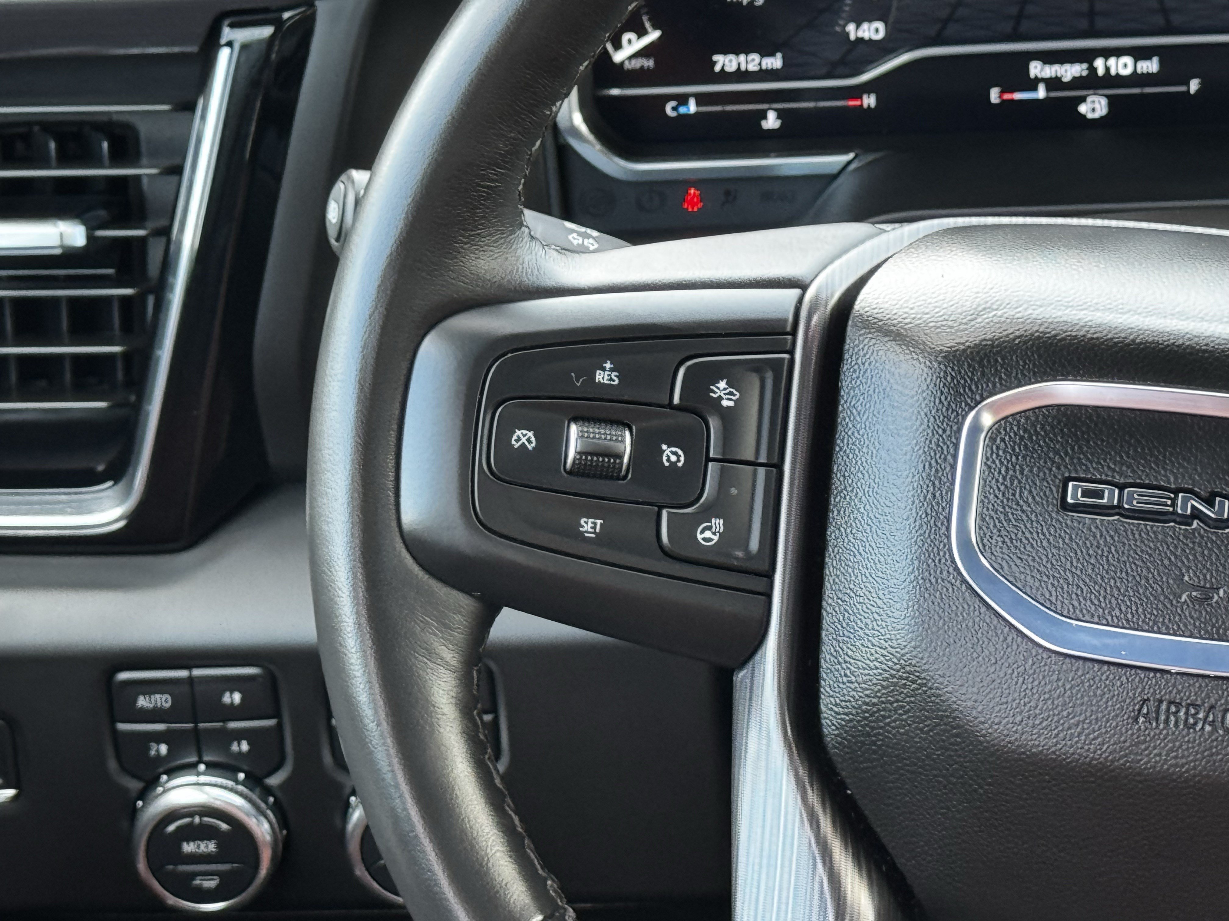 Used 2025 GMC Sierra 2500 Denali Ultimate AWD/4WD image 13