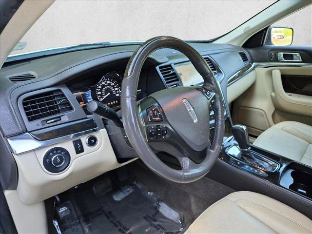 Used 2014 Lincoln MKS w/ Equipment Group 101A FWD image 10