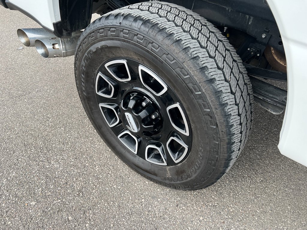 Used 2025 Ford F350 Platinum image 10