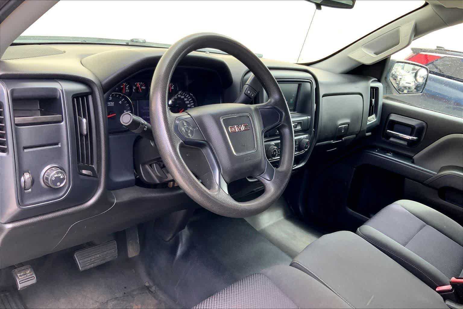 Used 2018 GMC Sierra 1500 2WD Regular Cab image 2