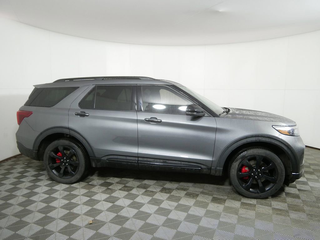 Used 2022 Ford Explorer ST w/ Equipment Group 401A image 2