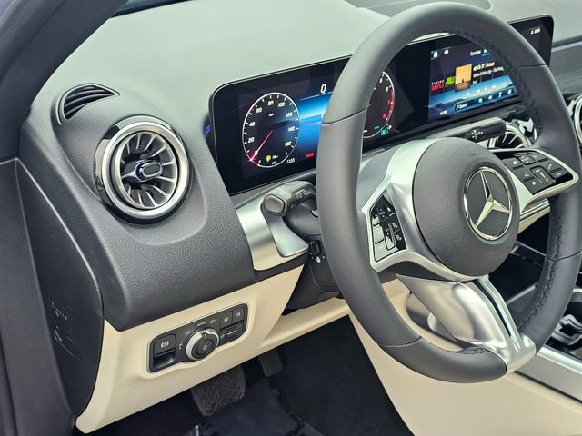 New 2026 Mercedes-Benz GLB 250 4MATIC image 13