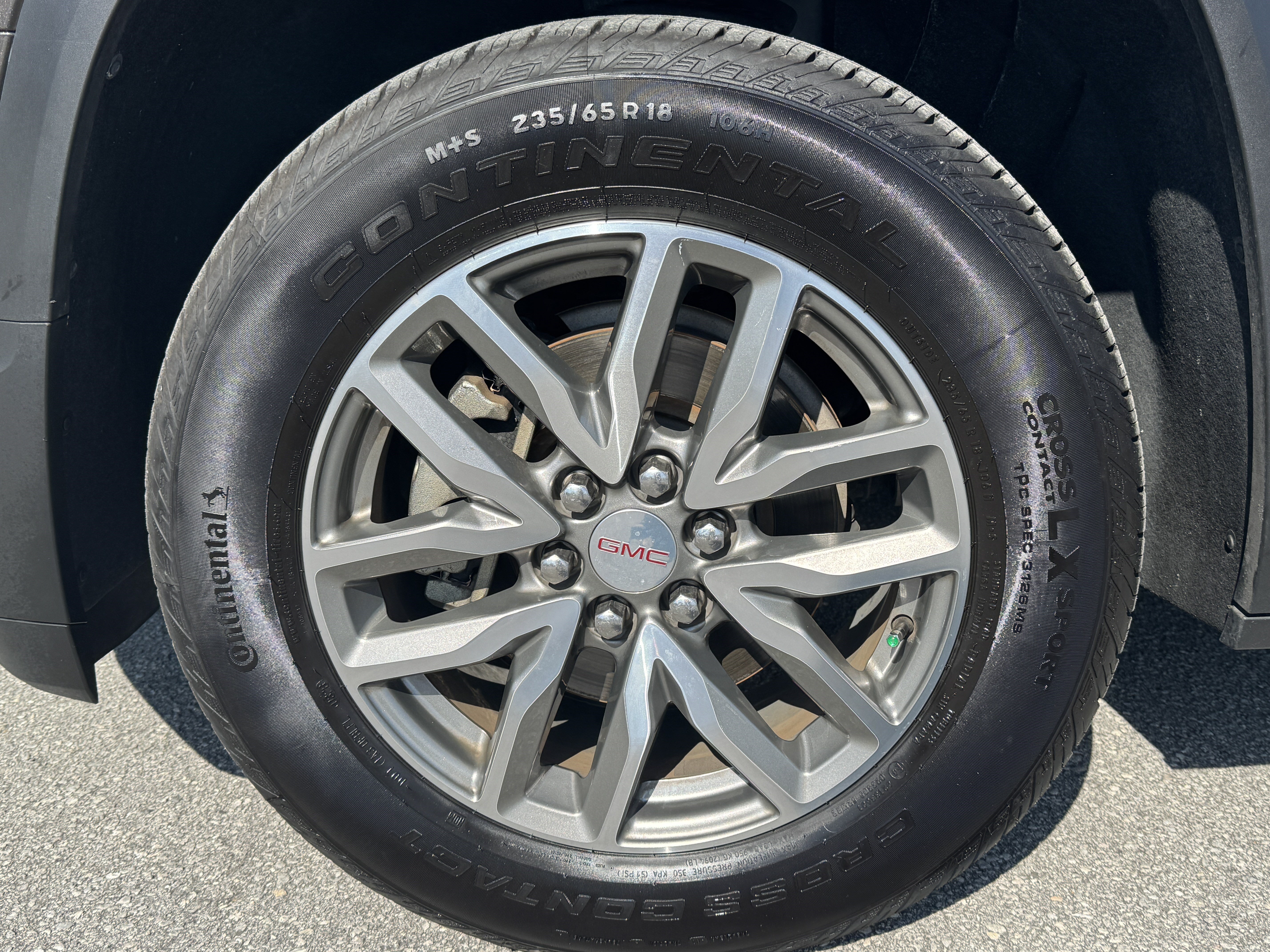 Used 2019 GMC Acadia SLE w/ LPO, Black Accent Package FWD image 12