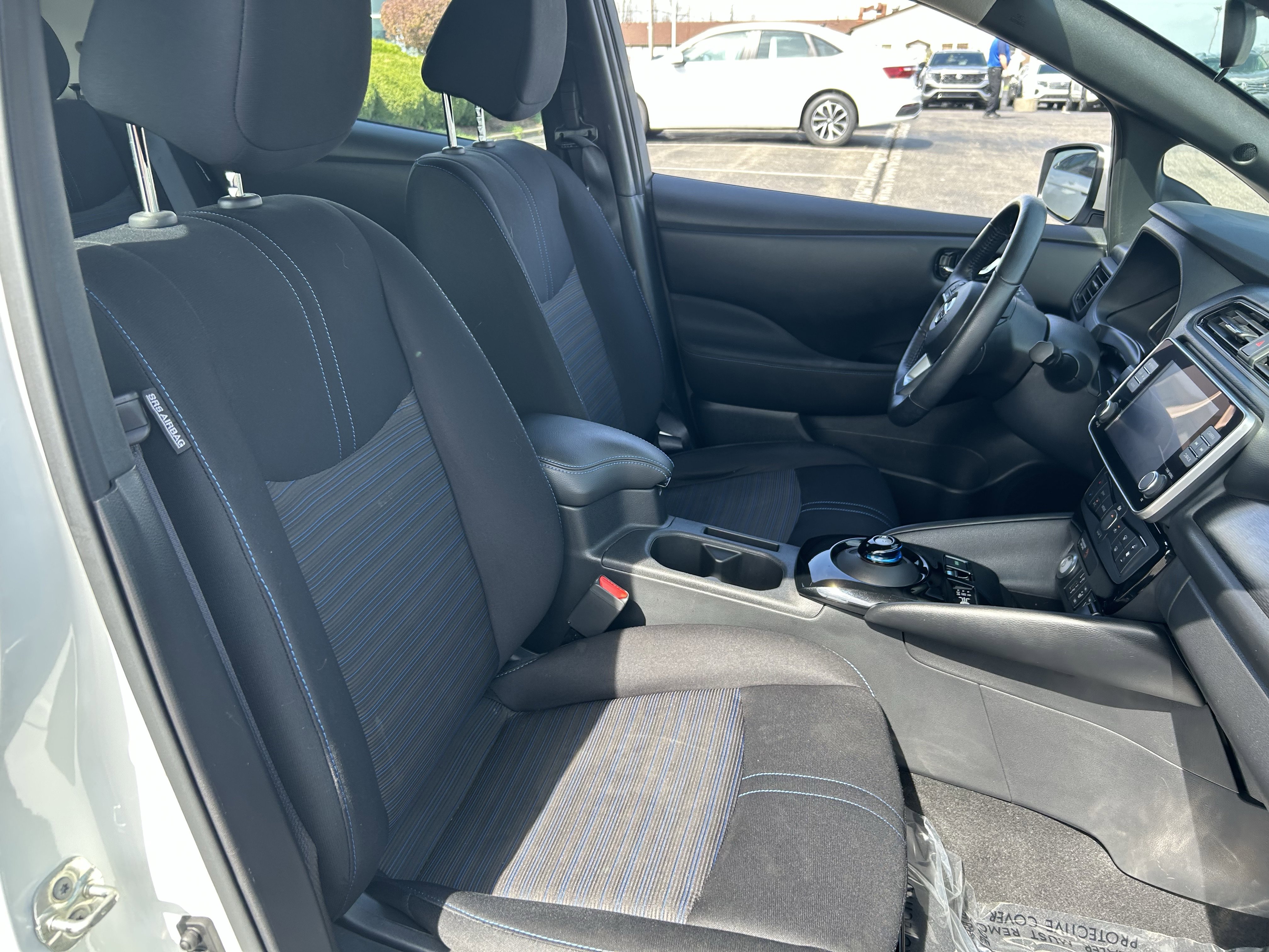 Used 2022 Nissan Leaf SV image 25