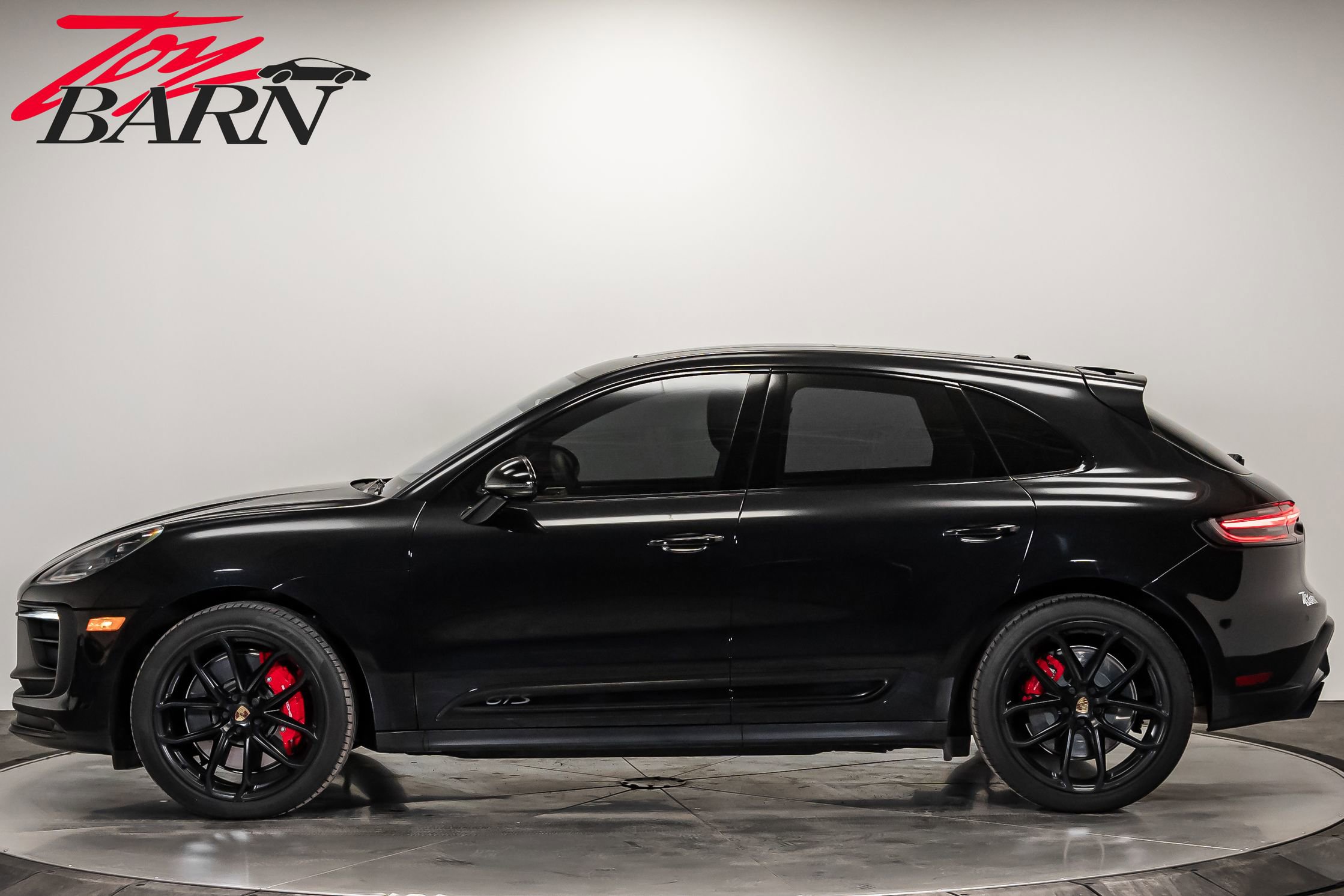 Used 2023 Porsche Macan GTS w/ GTS Sport Package video 2
