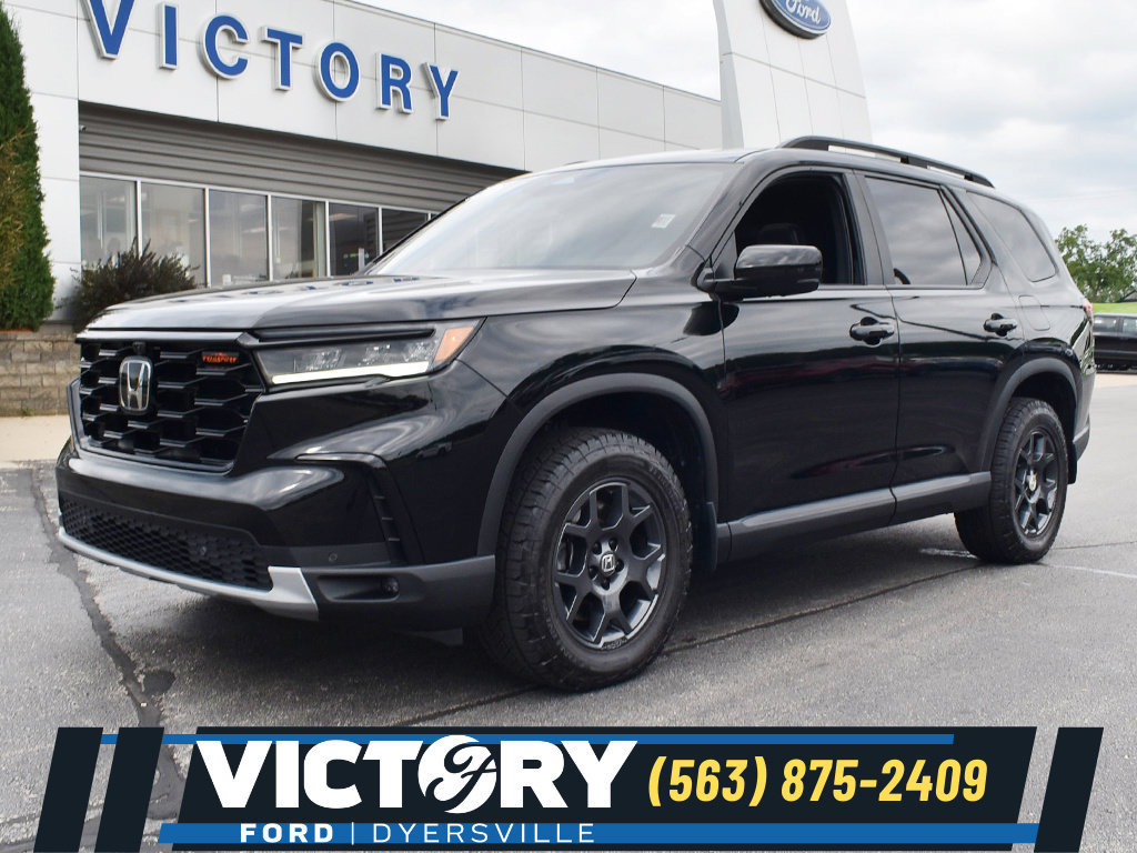 Used 2025 Honda Pilot TrailSport
