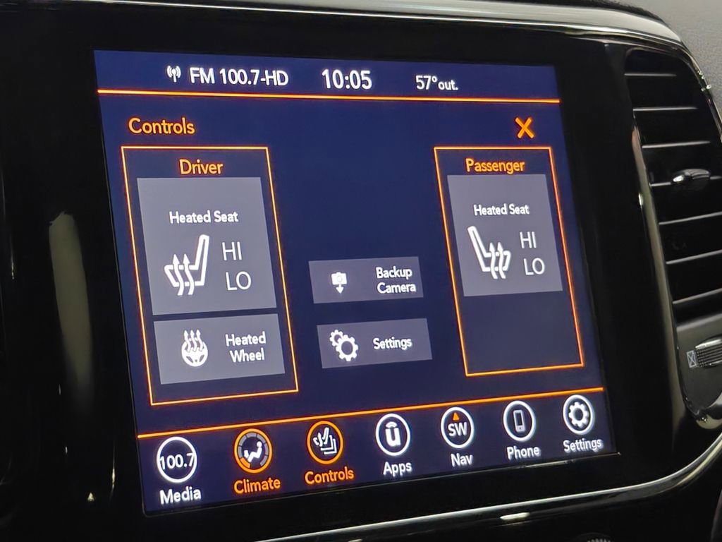 Used 2021 Jeep Grand Cherokee Laredo X image 39