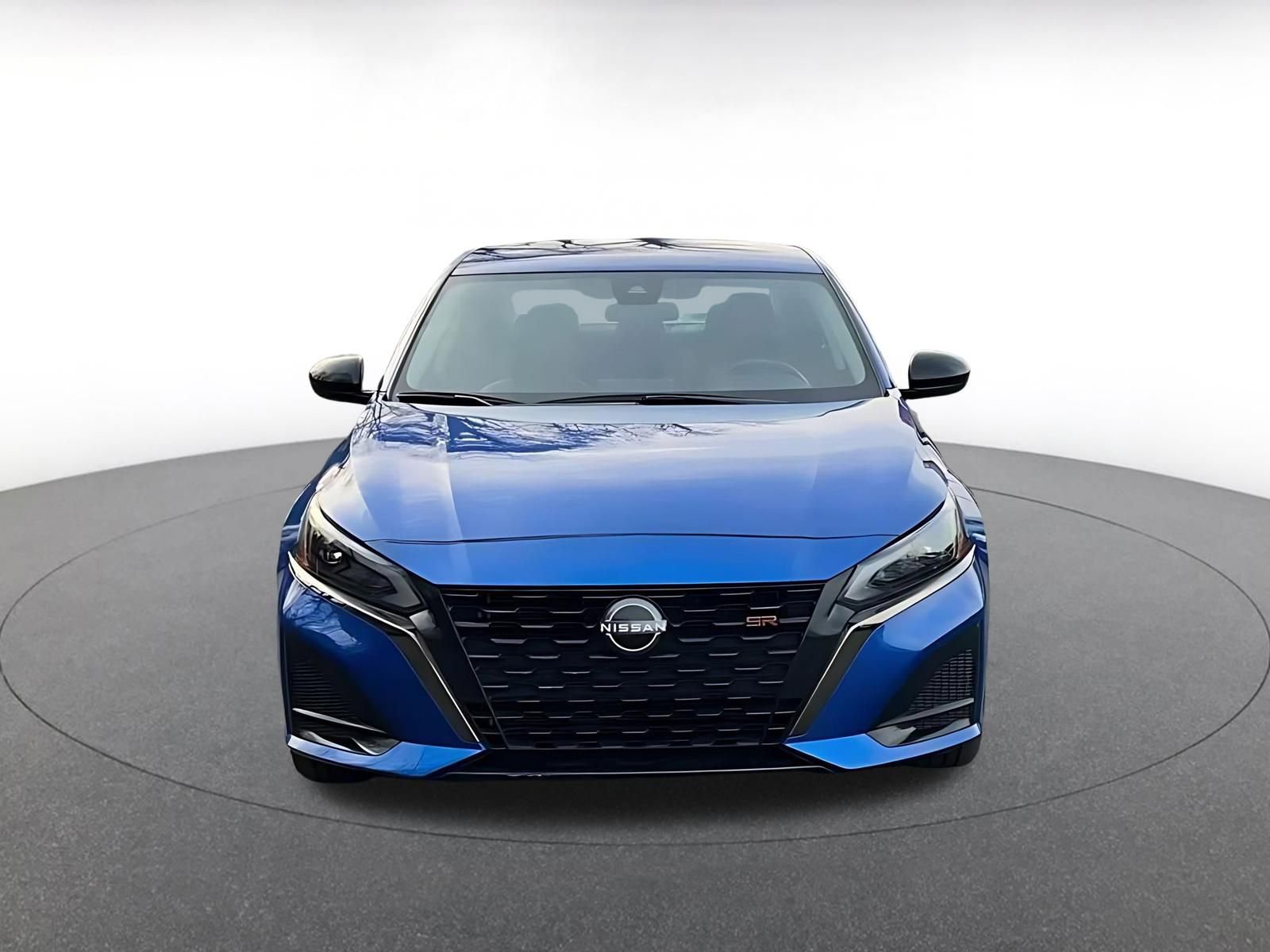 Used 2025 Nissan Altima 2.5 SR image 3