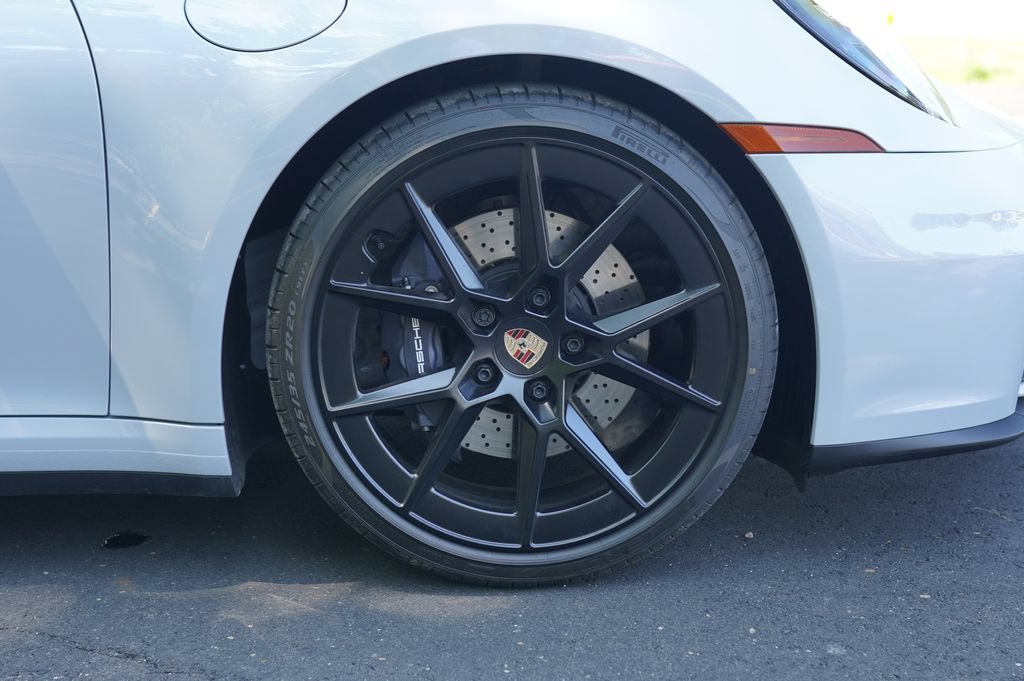 Used 2025 Porsche 911 Carrera T RWD image 32