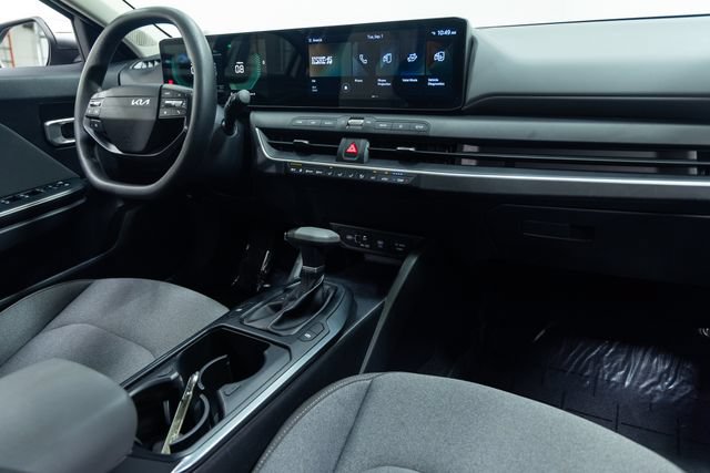 Used 2025 Kia K4 FWD image 26