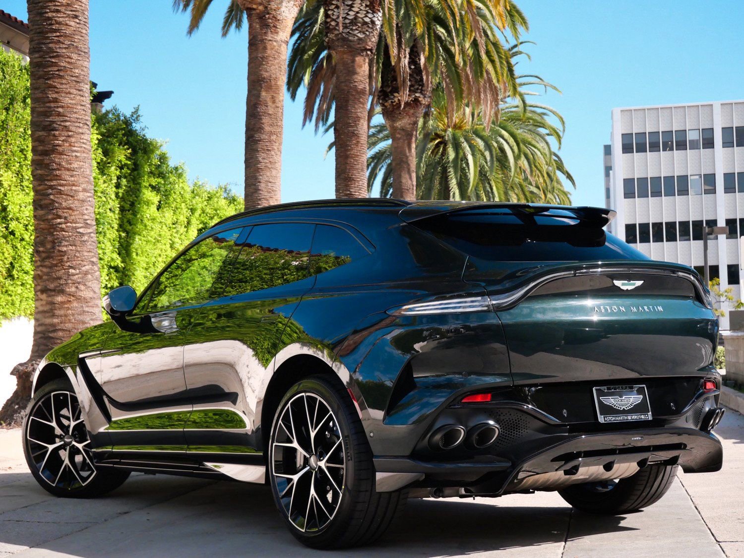 New 2026 Aston Martin DBX 707 AWD/4WD image 2