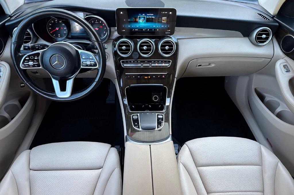 Used 2020 Mercedes-Benz GLC 300 4MATIC image 12