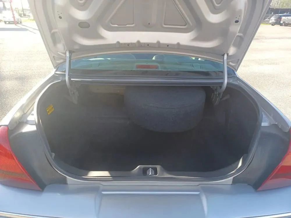 Used 2004 Mercury Grand Marquis GS RWD image 15