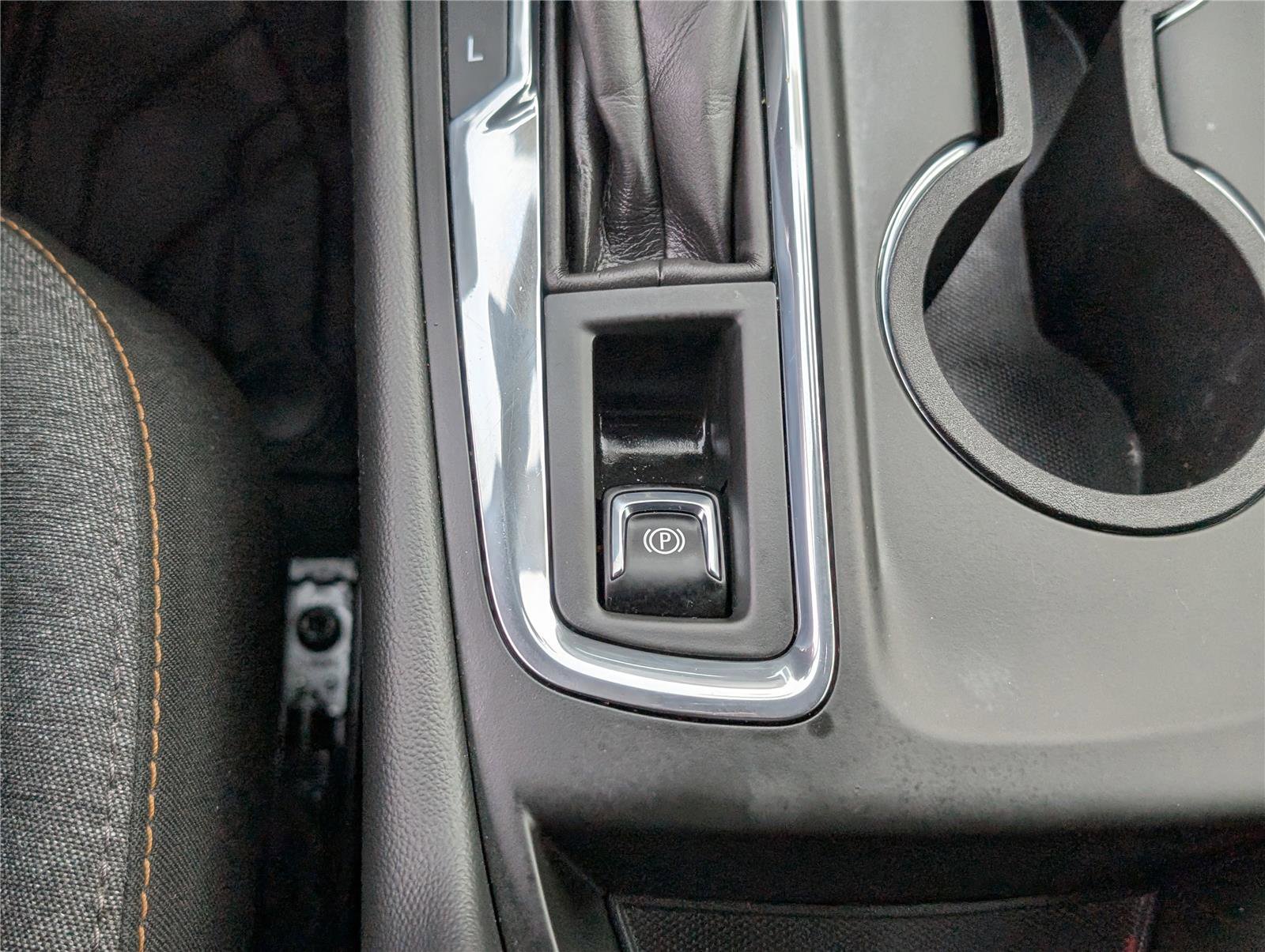 Used 2022 Chevrolet Equinox LT w/ LPO, Floor Liner Package image 24